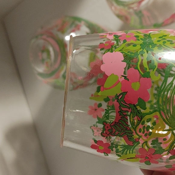 Stemless Acrylic Wine Glasses in Tiger Lilly by Lilly Pulitzer Set of 4 - Picture 10 of 11